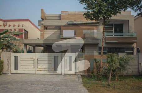 24 Marla Corner House For Rent In DHA Phase 1 Block-M Lahore.
