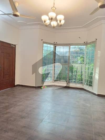 10 Marla Beautiful Ground portion for rent F11