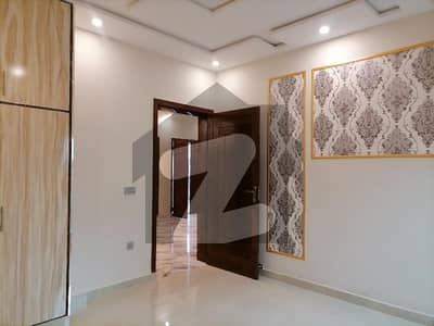 10 MARLA UPPER PORTION AVAILABLE FOR RENT IN BAHRIA TOWN TAUHEED BLOCK