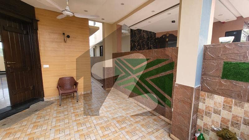 ڈیوائن گارڈنز لاہور میں 4 کمروں کا 12 مرلہ مکان 3.8 کروڑ میں برائے فروخت۔