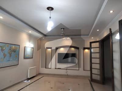 A DECENT HOUSE/ 888 SQ. YARDS/ EXTRA LAND OFF MARGALLA ROAD F-7/ 2 IS AVAILABLE FOR SALE