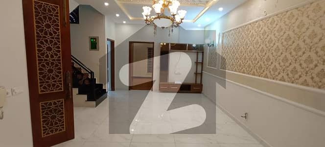ڈی ایچ اے 9 ٹاؤن ۔ بلاک سی ڈی ایچ اے 9 ٹاؤن,ڈیفنس (ڈی ایچ اے),لاہور میں 3 کمروں کا 5 مرلہ مکان 2.1 کروڑ میں برائے فروخت۔