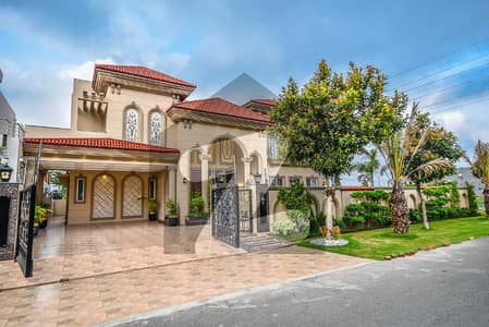 1 Kanal Fully Furnished Luxurious Bungalow For Sale near dha raya golf