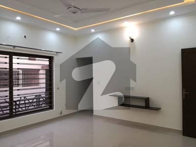 Good 1 Kanal Upper Portion For rent In Bahria Town Phase 8
