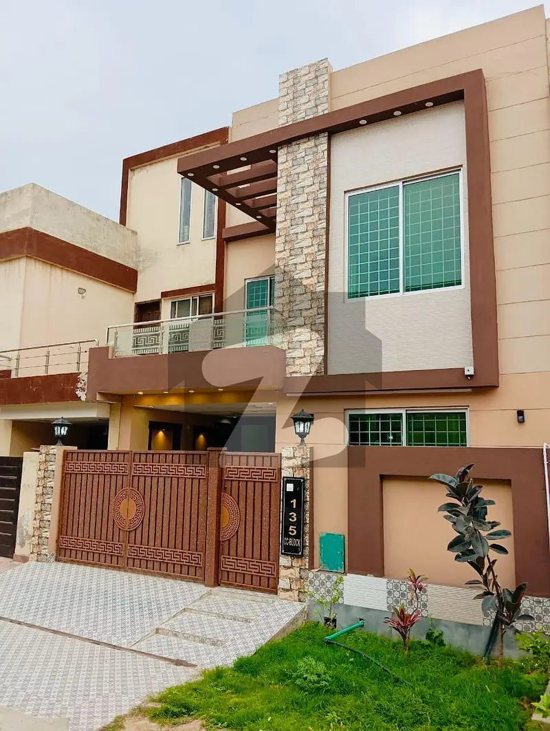 5 MARLA LIKE NEW HOUSE FOR SALE BAHRIA TOWN LAHORE