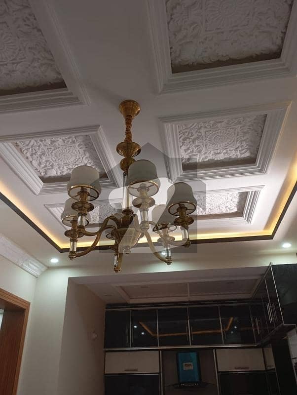 الرحمان گارڈن فیز 2 الرحمان گارڈن,لاہور میں 4 کمروں کا 5 مرلہ مکان 65.0 ہزار میں کرایہ پر دستیاب ہے۔