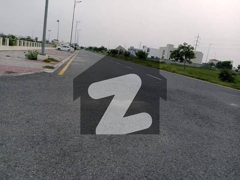 Best Location 05 Marla plot for sale in located dha phase 8 possession plot Block Z3