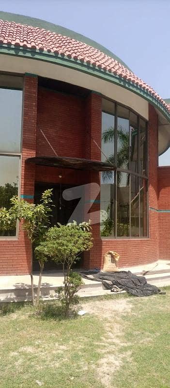 3 KANAL HOUSE IS AVAILABLE FOR RENT IN MAIN BOULEVARD GULBERG