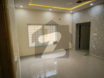 A DECENT HOUSE 1022 SQYRDS/ MARGLA FACING/ OFF NAZIMUDDIN ROAD F-11 IS AVAIALBE FOR SALE