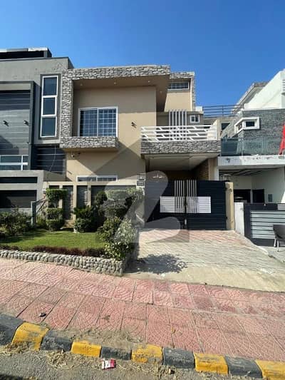 سٹی ہاؤسنگ سکیم جہلم میں 4 کمروں کا 5 مرلہ مکان 1.85 کروڑ میں برائے فروخت۔