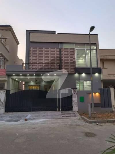 Bahria Nasheman 8 Marla Brand New Luxury Owner Build House Available For Sale