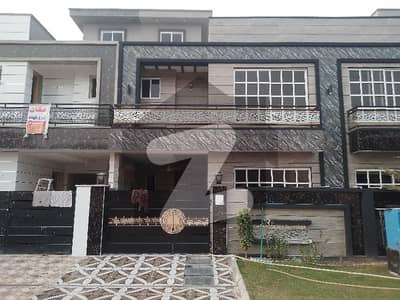 5 Marla House In Green City Is Best Option
