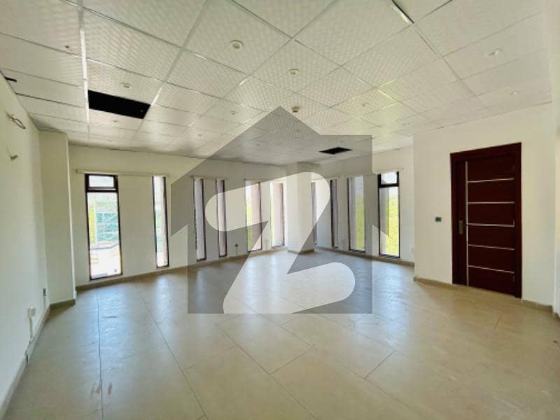 BEAUTIFUL OFFICE SPACE FOR RENT F-7 Markaz