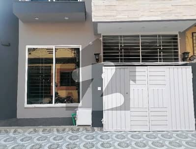 Johar Town Phase 2 - Block Q House Sized 3 Marla Is Available