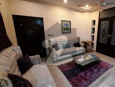 10 Marla Like New House For Sale In Awais Qarni Block Bahria Town Lahore