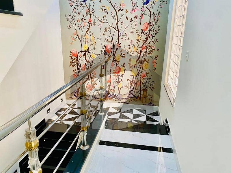 10 marla brand new modern house for sale in johar twon H3 block Johar