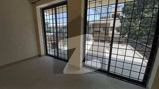 521 Sq/Yd Yard 4 Bedroom House For Sale In F-7, Islamabad.