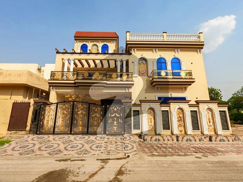 10 Marla House In Marghzar Officers Colony - Block D Is Available