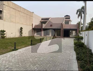 گارڈن ٹاؤن لاہور میں 8 کمروں کا 2 کنال مکان 10.0 لاکھ میں کرایہ پر دستیاب ہے۔
