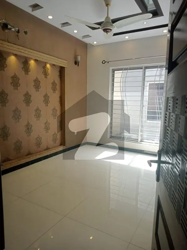 8 Marla 2 Bed Room Upper Portion Available For Rent In Umar Block Sevtor B Bahria Town Lahore