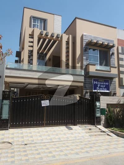 Like New 8 Marla Upper Portion For Rent In Usman Block Bahria Town Lahore