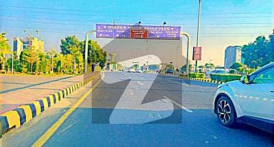 ڈی ایچ اے فیز 7 - بلاک ڈبلیو فیز 7,ڈیفنس (ڈی ایچ اے),لاہور میں 1 کنال رہائشی پلاٹ 3.4 کروڑ میں برائے فروخت۔