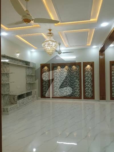 جی ۔ 13 اسلام آباد میں 6 کمروں کا 10 مرلہ مکان 1.85 لاکھ میں کرایہ پر دستیاب ہے۔
