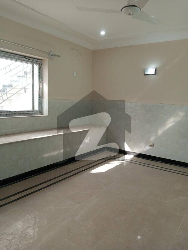 BEAUTIFUL LOCATION BASEMENT FOR RENT BEAUTIFUL LOCATION BASEMENT FOR RENT