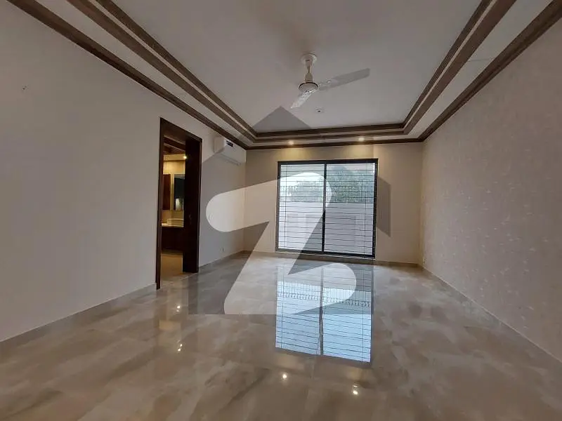 Prime Location 2 Kanal House For Sale In DHA Phase 3