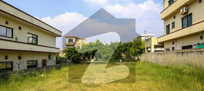Ideal Location 01 Kanal Plot is Available For Sale in DHA Phase 5 Block-A Lahore.