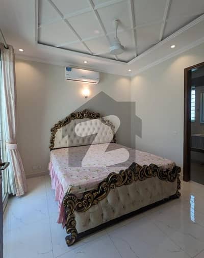 ڈی ایچ اے فیز 6 ڈیفنس (ڈی ایچ اے),لاہور میں 5 کمروں کا 10 مرلہ مکان 1.8 لاکھ میں کرایہ پر دستیاب ہے۔