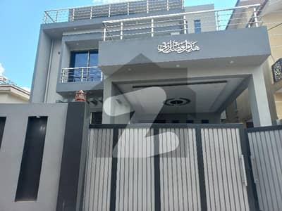 10 Marla Hours For Rent Luxury Modern House Basement And First Floor
