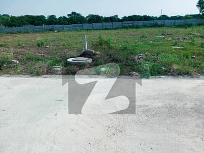 40 Kanal land for sale Near to Islamabad 
All Facalities available
06Month Time available