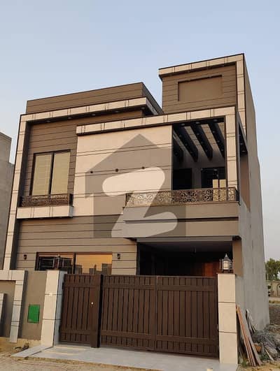 5 MARLA BRAND NEW LUXURY MODERN HOUSE FOR SALE IN OVERSASE C BLOCK BAHRIA TOWN LAHORE