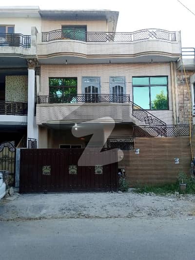 *G,11/2_ 5 MARLA HOUSE FOR SALE INVESTER PRICE 4 BED ATTACHED BATH 2 KITCHEN 2 DD MARBLE FLOOR BEST LOCATION NAYER TO PARK MOSQUE MARKET DEMAND 4,70_ SHAHID G,11M*