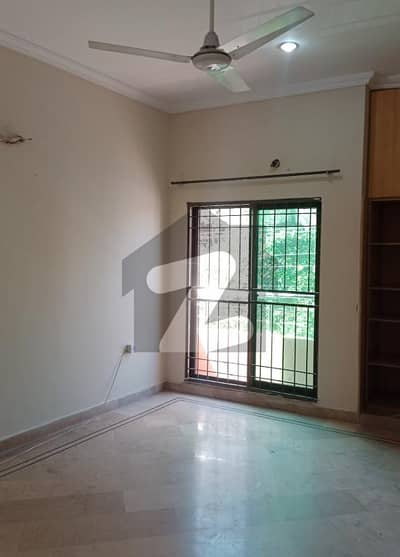 7 Marla Beautifull House For Sale At The Prime Location In Guldasht Town A Block