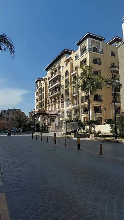 Flat Warda Hamna 2 & 3 Two Options Available For Sale Three Bedroom Tv Lounge Dining Kitchen
