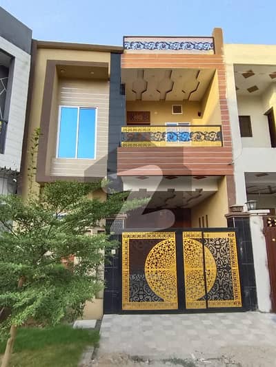 الرحمان گارڈن فیز 2 الرحمان گارڈن,لاہور میں 5 کمروں کا 4 مرلہ مکان 1.3 کروڑ میں برائے فروخت۔