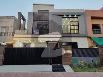 10 MARLA BRAND NEW ULTRA LUXURY MODERN HOUSE FOR SALE IN JANIPER BLOCK HOT LOCATION BAHRIA TOWN LAHORE