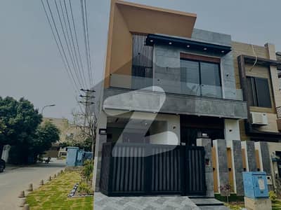 5 Marla Brand new House for Sale in Paragon City