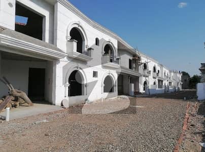 الفلاح ٹاؤن لاہور میں 3 کمروں کا 5 مرلہ مکان 2.4 کروڑ میں برائے فروخت۔