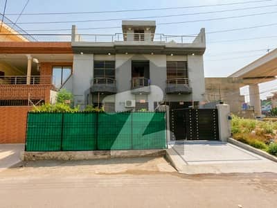 10 Marla House Is Available For Sale In Allama Iqbal Town Nishtar Block Lahore