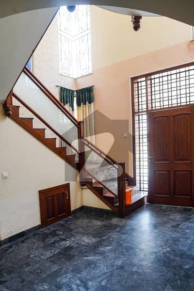 1 Kanal House Available for Rent in Phase 4