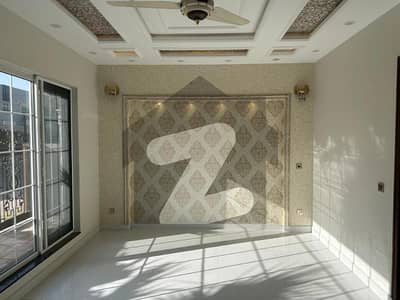 بحریہ ٹاؤن سیکٹر سی بحریہ ٹاؤن,لاہور میں 3 کمروں کا 12 مرلہ مکان 2.0 لاکھ میں کرایہ پر دستیاب ہے۔