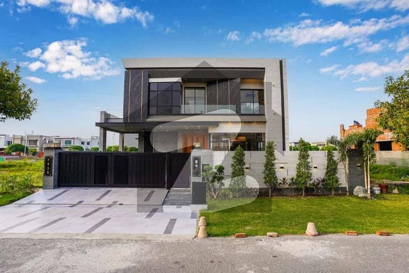 ULTRA MODERN MAZHAR MUNEER DESIGN BUNGALOW WITH BASMENT TOP LOCATION