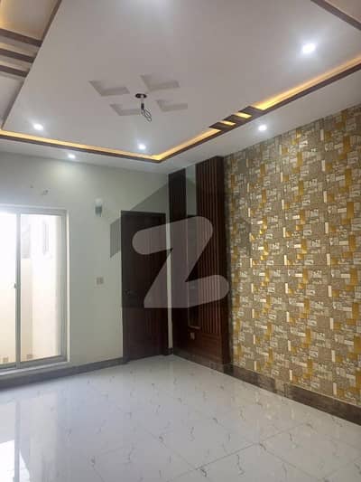 5 Marla Brand New Upper Portion For Rent In Park View City Lahore.