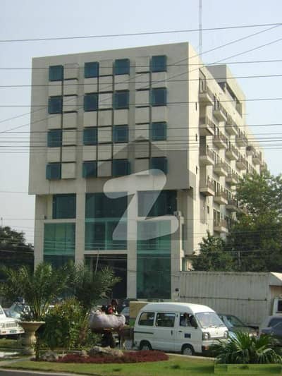 Beautiful Centrally Located Studio Apartments/Flats Garden Town Lhr