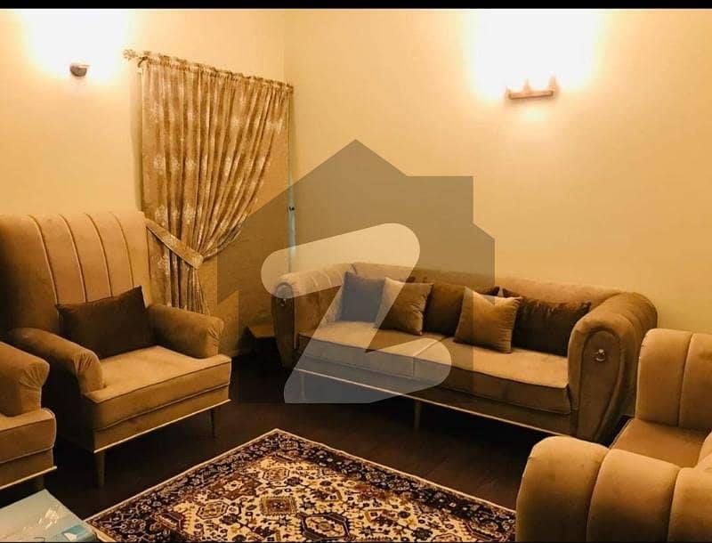 شاہراہِ فیصل کراچی میں 3 کمروں کا 9 مرلہ فلیٹ 5.5 کروڑ میں برائے فروخت۔