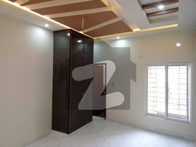 3.5 Marla Upper Portion Available For Rent (Farooq Colony Nearest Packages mall)