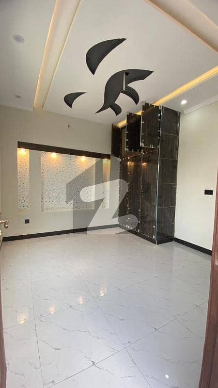 5 MARLA BRAND NEW HOUSE FOR SALE IN SADAAT COLLEGE TOWN.